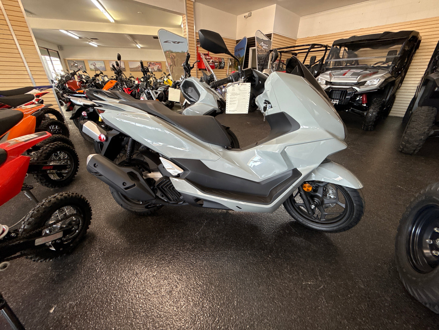 2025 HONDA PCX160
