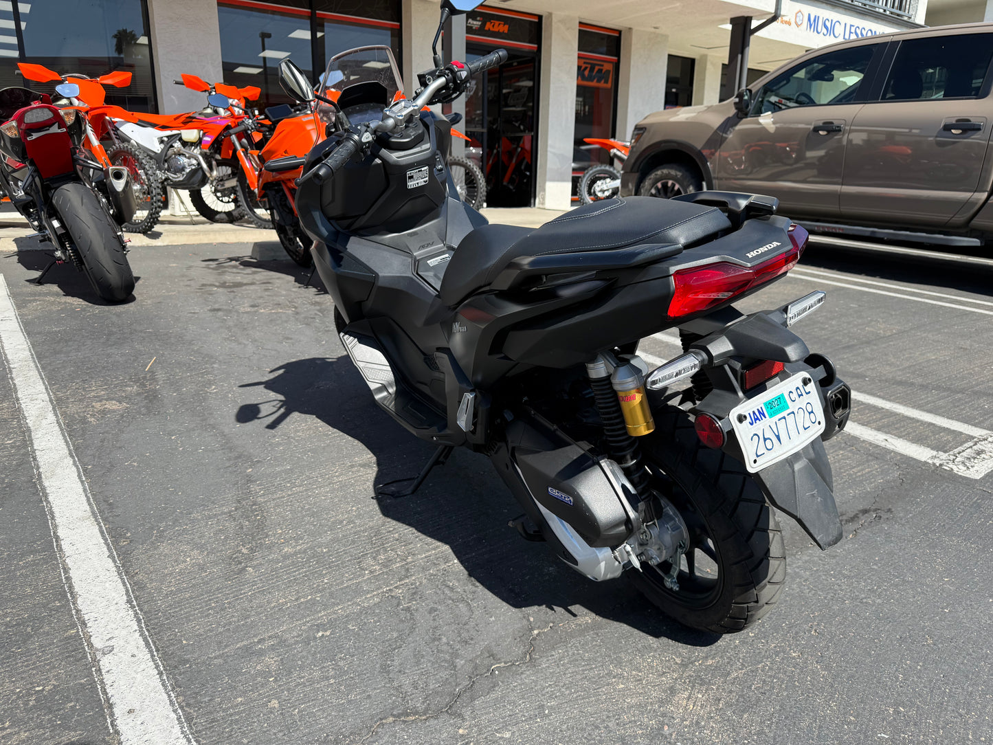 2025 HONDA ADV 160