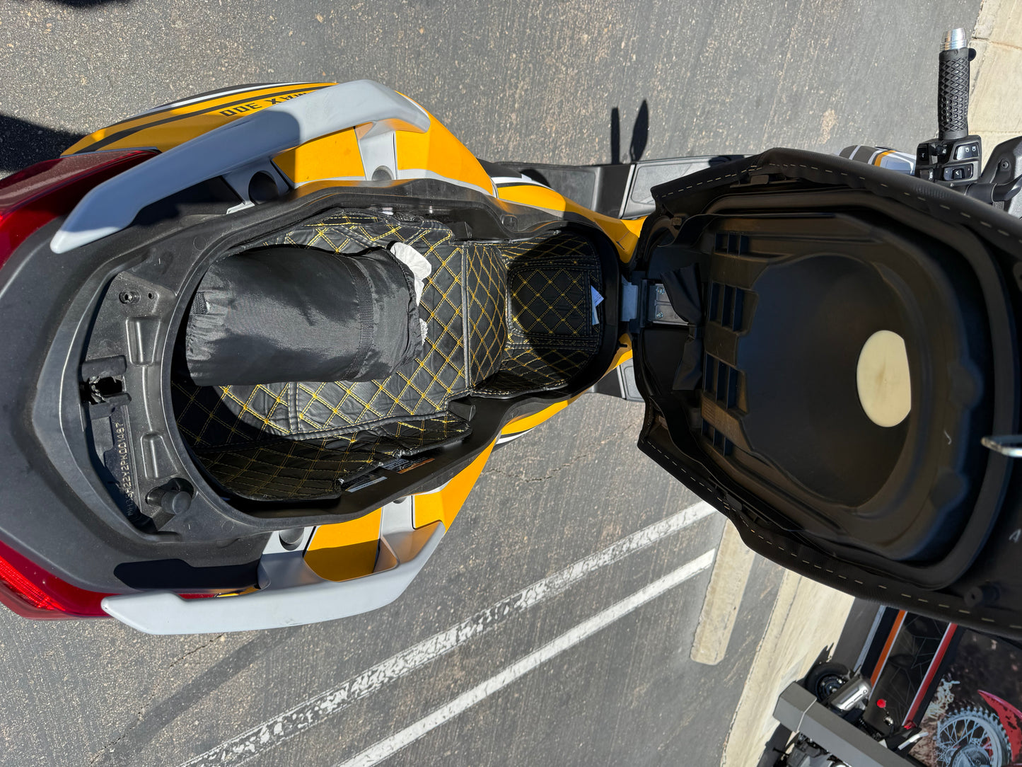 2023 YAMAHA XMAX 300