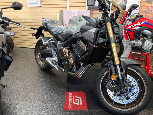 2025 HONDA CB650R