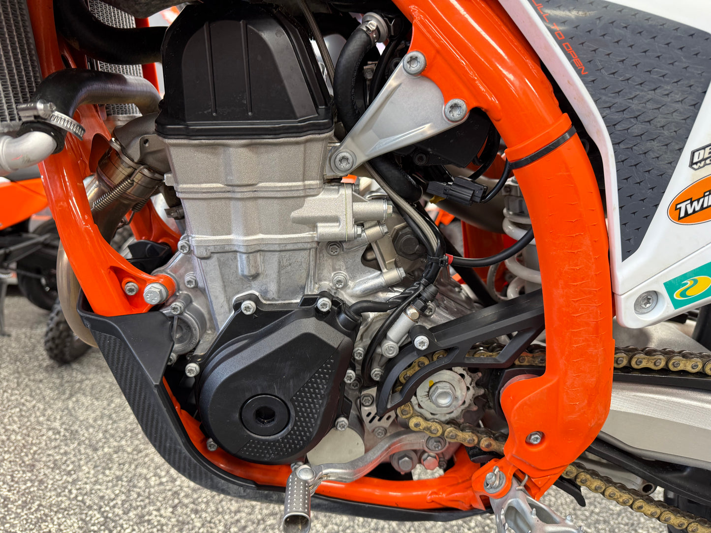 2023 KTM 450 SX-F Factory Edition - USED 10.5 HOURS