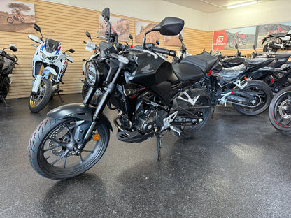 2006 HONDA CB300R