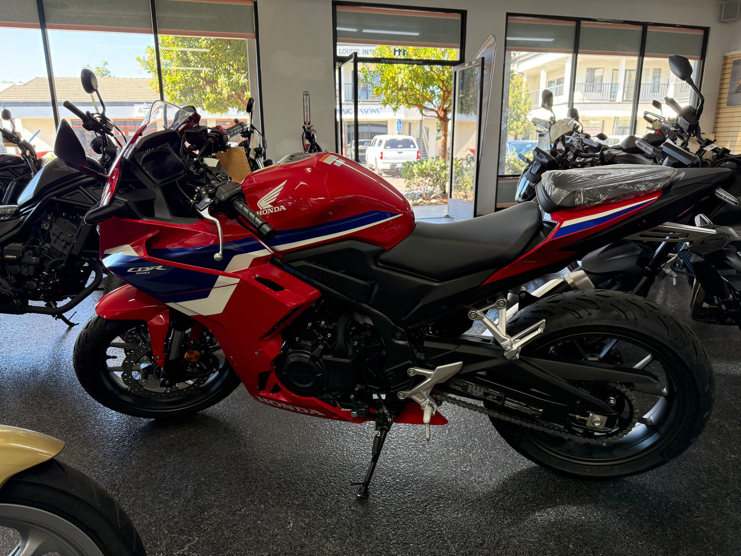 2025 HONDA CBR500R