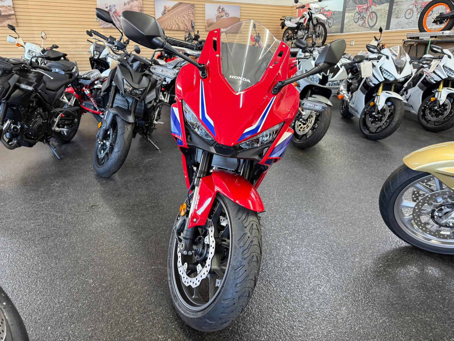 2025 HONDA CBR500R
