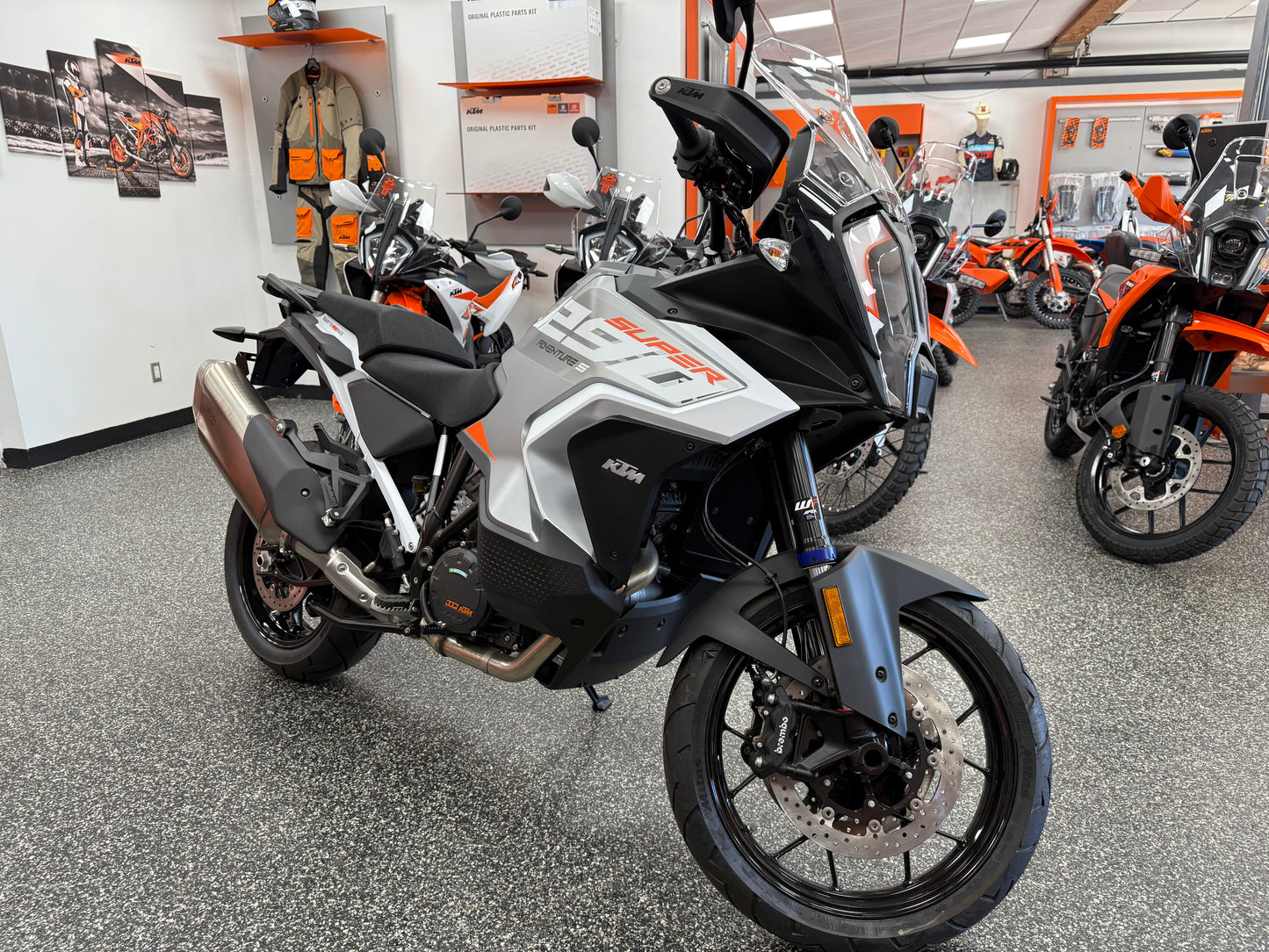 2024 KTM 1290 SUPER ADVENTURE S