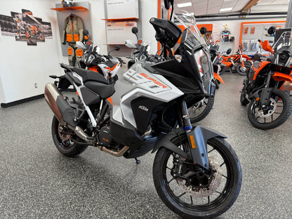2024 KTM 1290 SUPER ADVENTURE S