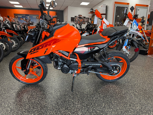 2025 KTM 390 DUKE