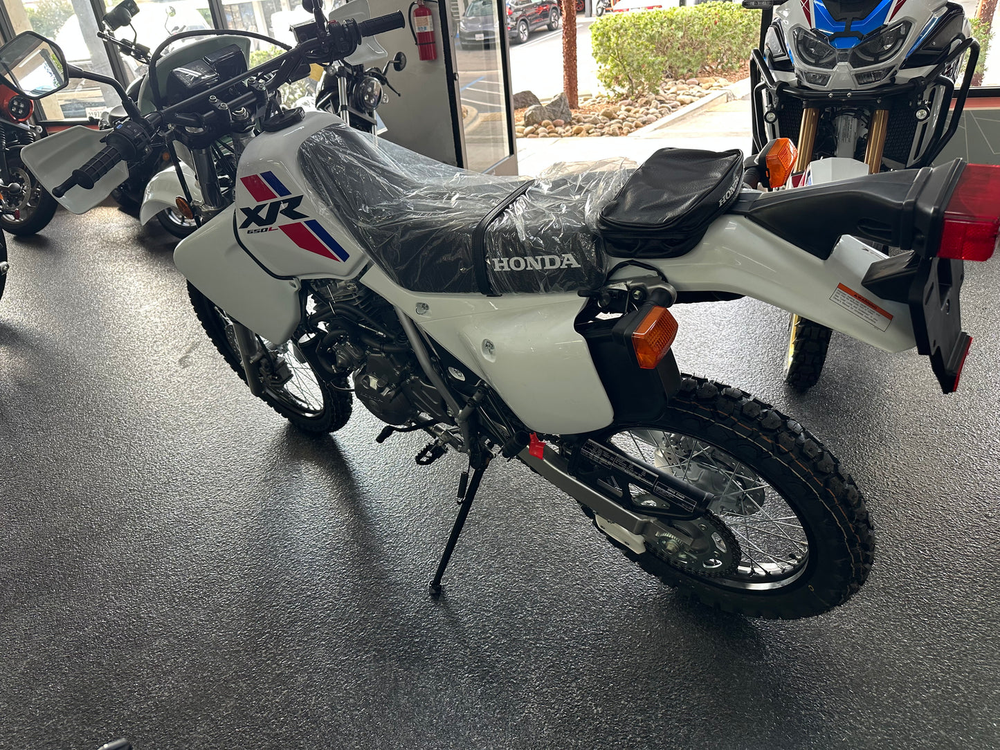 2025 HONDA XR650L