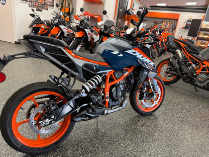 2025 KTM 390 DUKE
