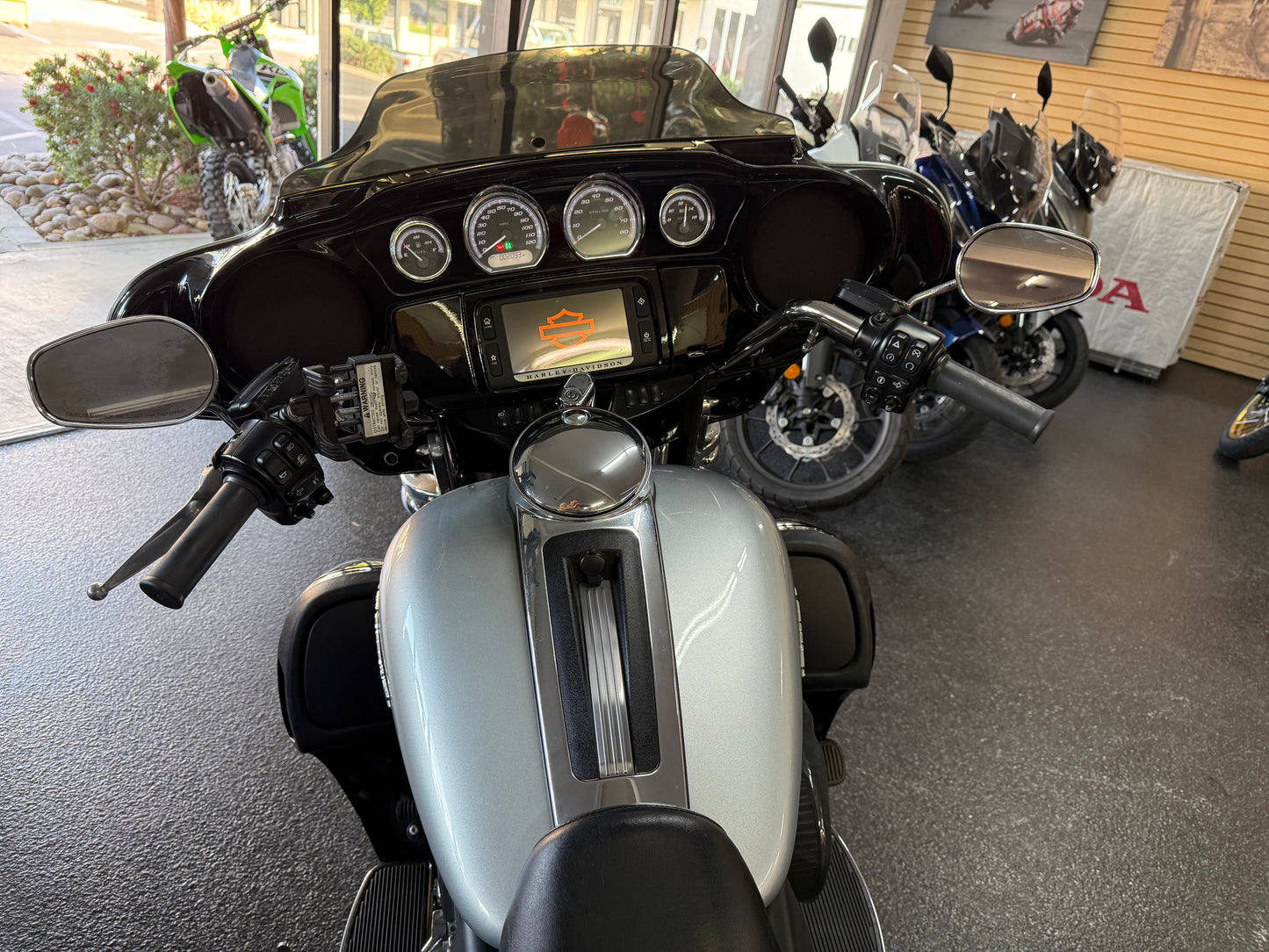 2015 HARLEY-DAVIDSON ULTRA LIMITED LOW