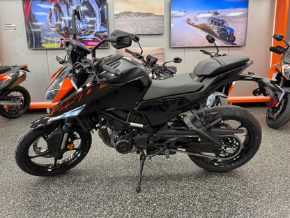 2026 KTM 250 DUKE