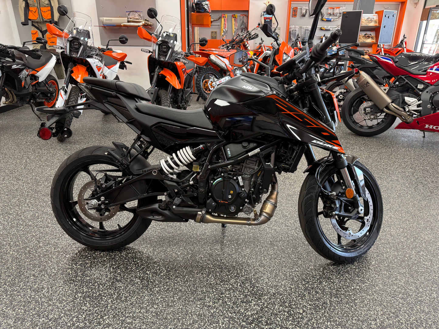2026 KTM 250 DUKE