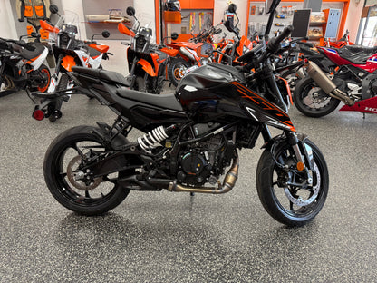 2026 KTM 250 DUKE