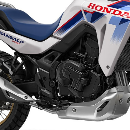 755cc twin-cylinder engine