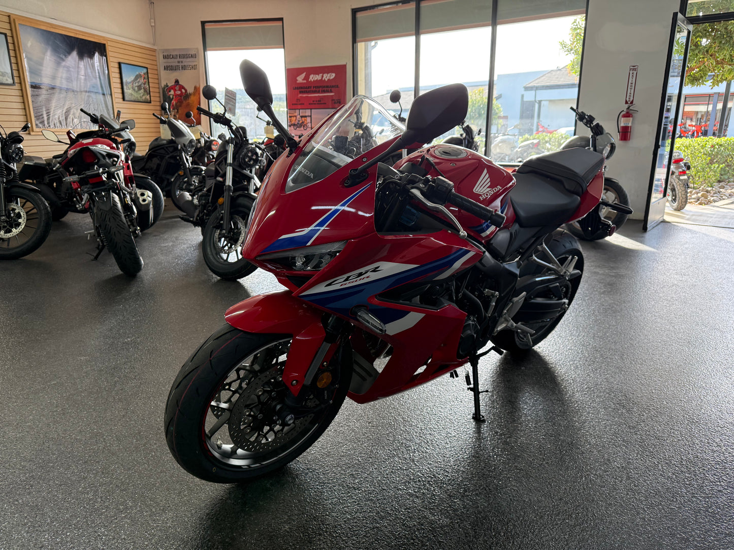 2026 HONDA CBR650R E-CLUTCH