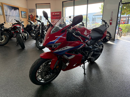 2026 HONDA CBR650R E-CLUTCH