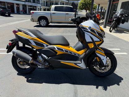 2023 YAMAHA XMAX 300