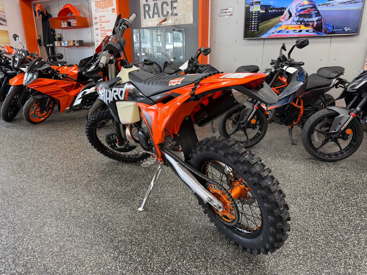2027 KTM 300 XC-W HARDENDURO
