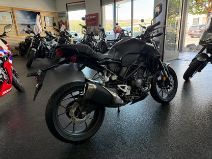 2006 HONDA CB300R