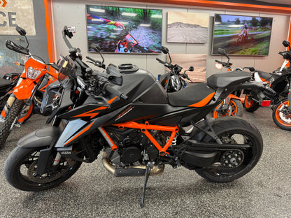 2024 KTM 1390 SUPER DUKE R EVO