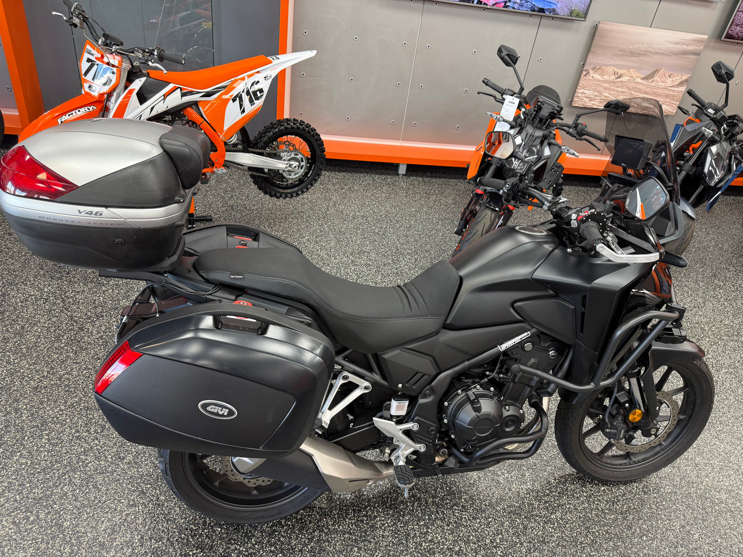 2024 HONDA NX500