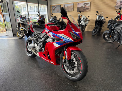 2026 HONDA CBR650R E-CLUTCH