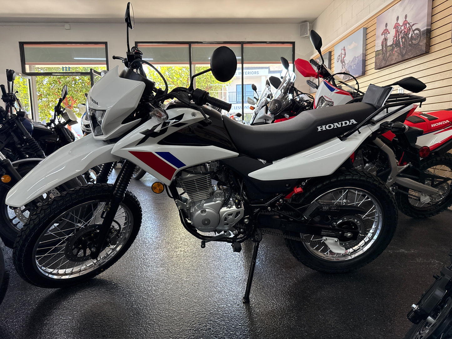 2025 HONDA XR150L