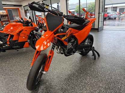 2026 KTM 450 SMR -BLACKOUT