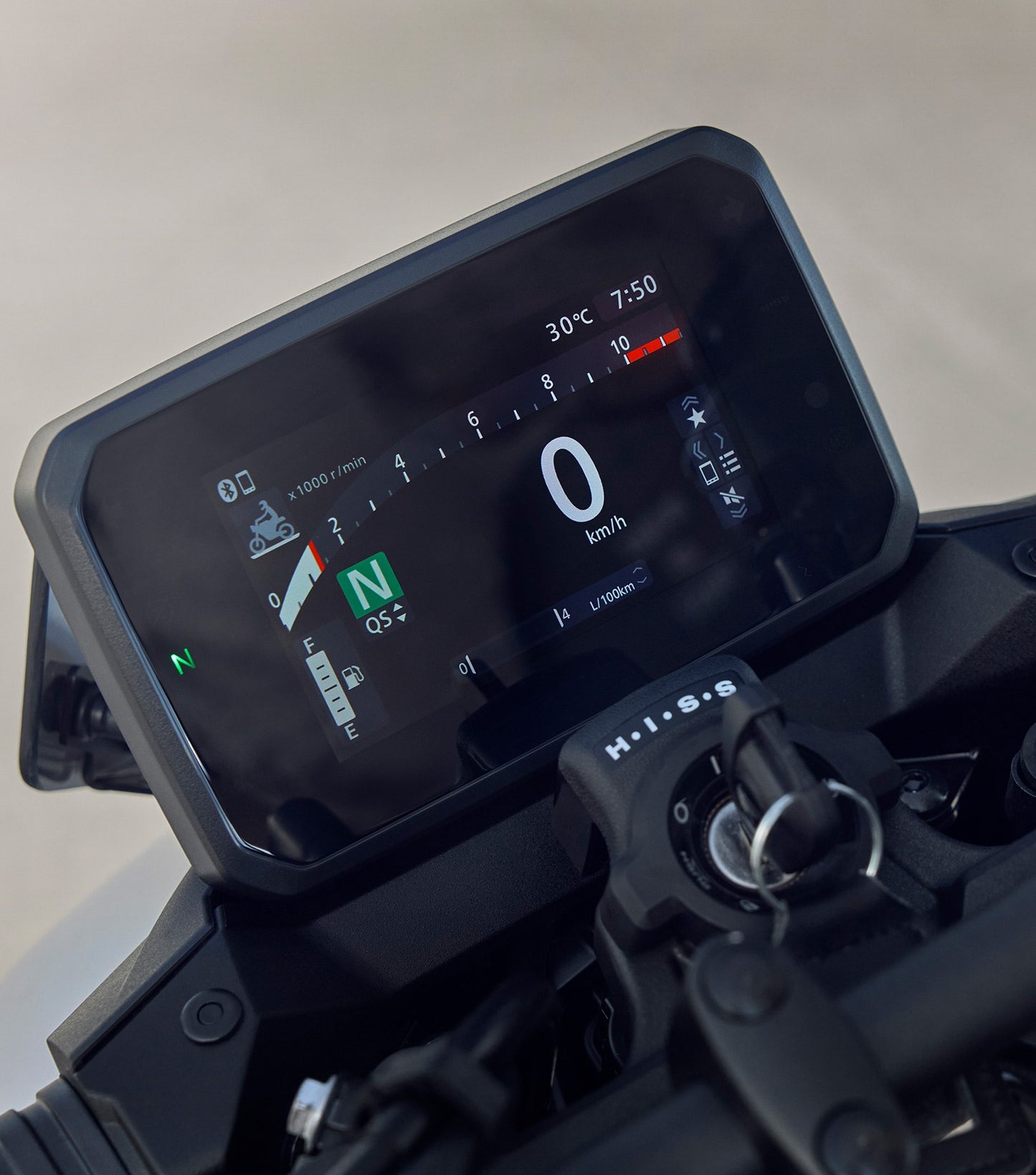 2026-CB750-features-Five-inch-TFT-1580x1792