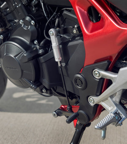 2026-CB750-features-Quick-Shifter-1580x1792