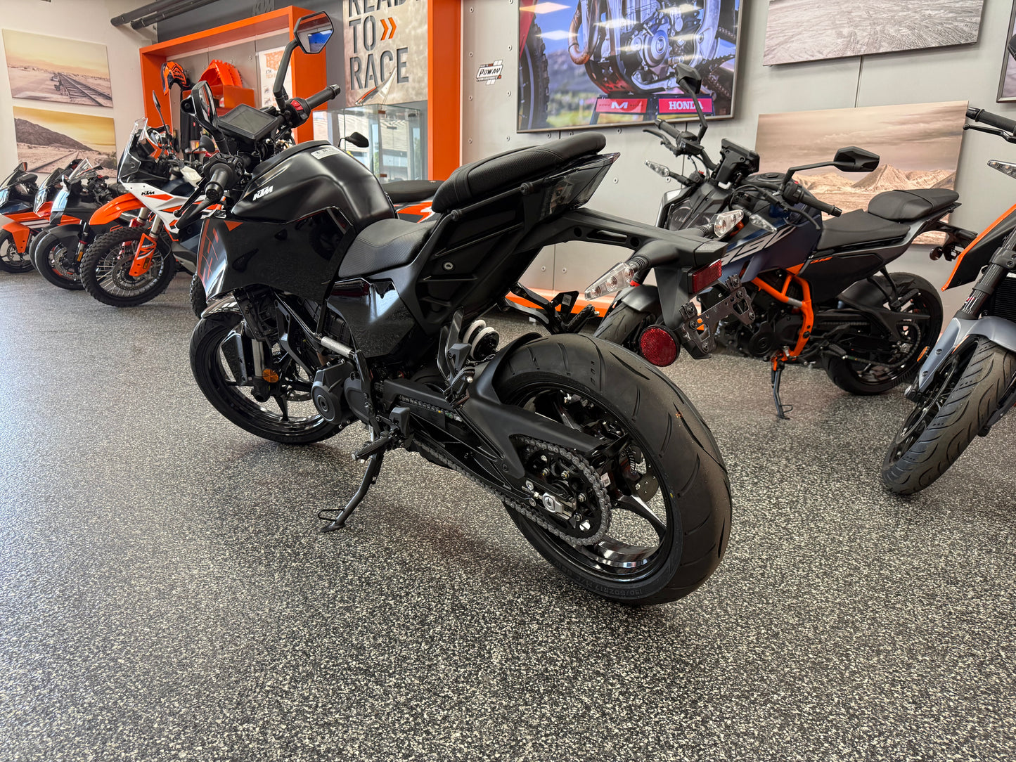 2026 KTM 250 DUKE
