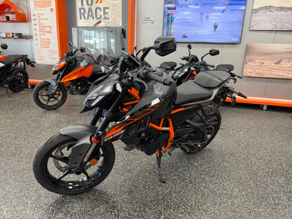 2026 KTM 390 Duke - BLACK