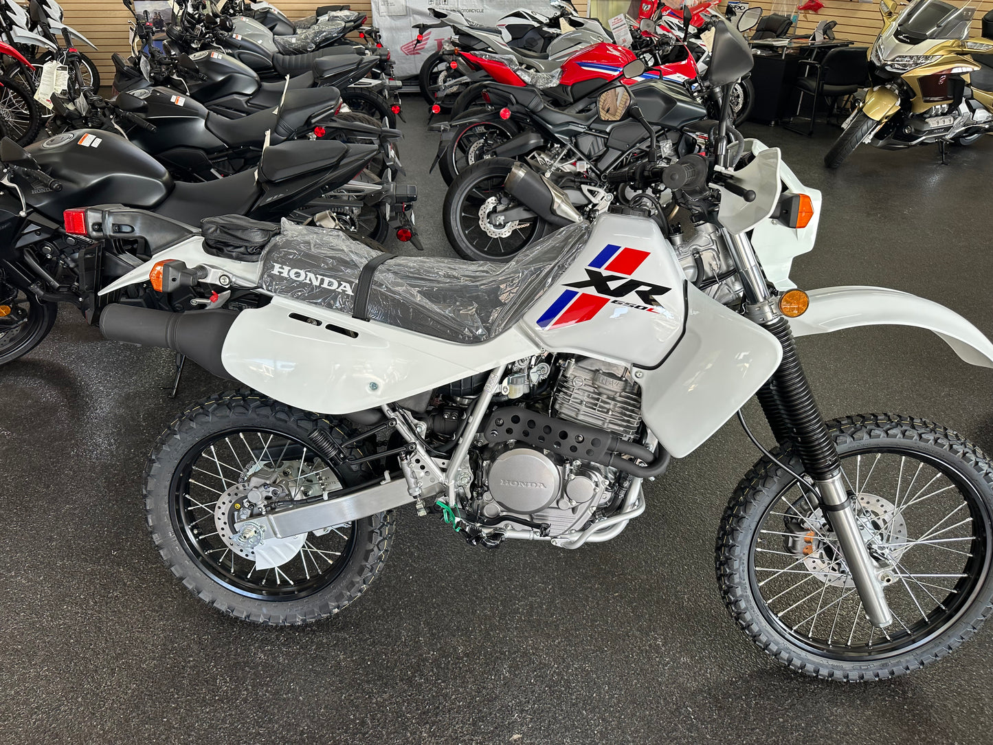 2025 HONDA XR650L