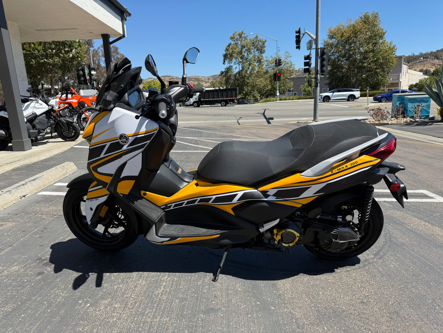 2023 YAMAHA XMAX 300