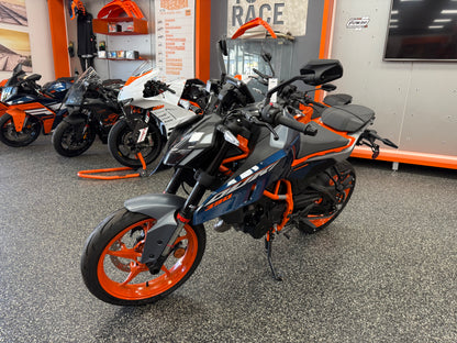 2025 KTM 390 DUKE
