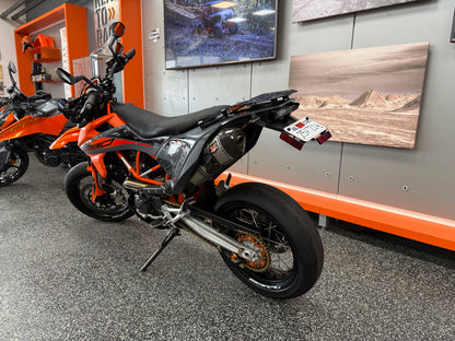 2022 KTM 690 SMC R