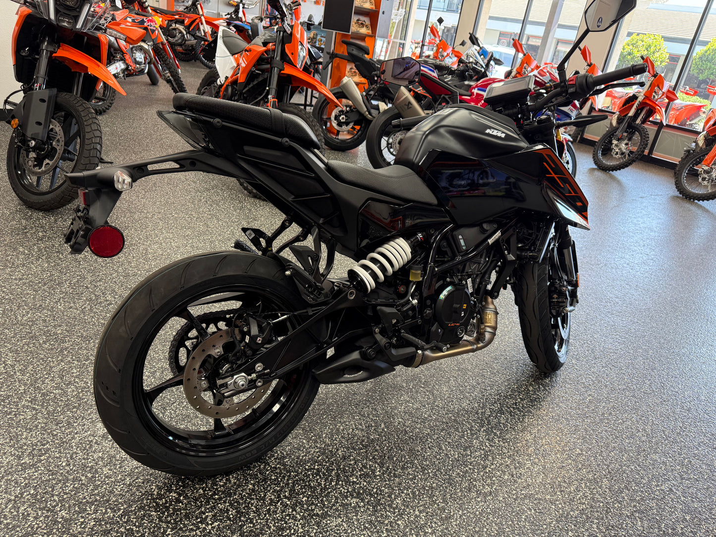 2026 KTM 250 DUKE