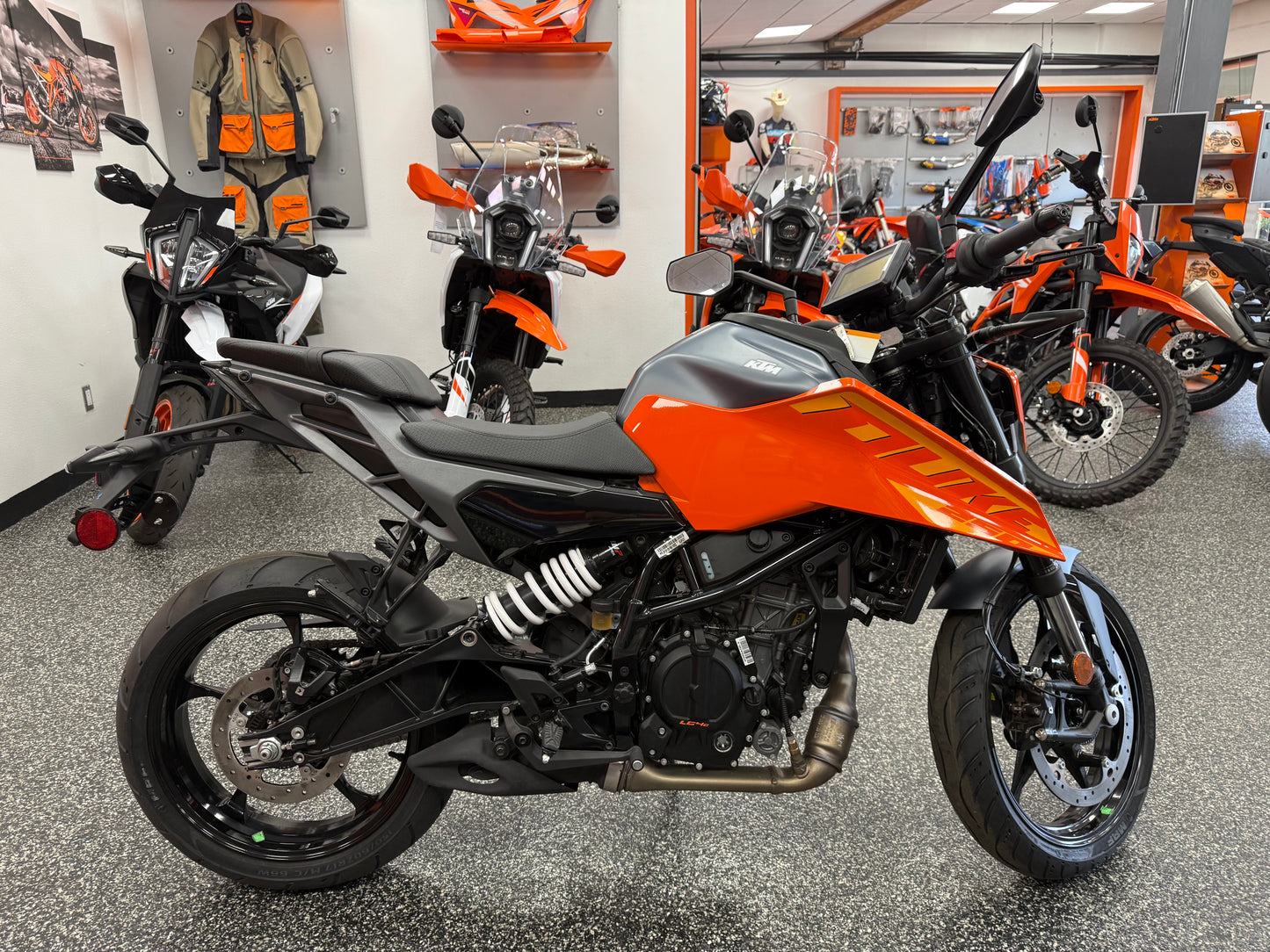 2024 KTM DUKE 250