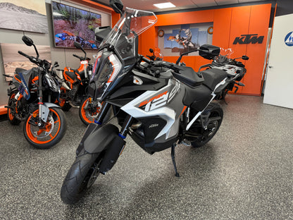 2024 KTM 1290 SUPER ADVENTURE S