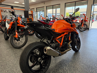 2026 KTM 1390 SUPER DUKE R EVO