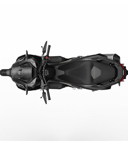 2027-ADV160-Ample-storage