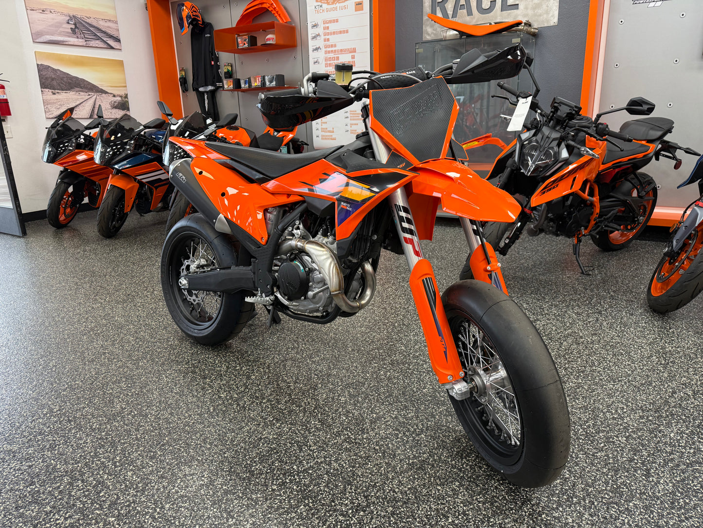 2026 KTM 450 SMR -BLACKOUT