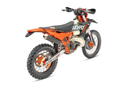 PHO_BIKE_PERS_REHI_KTM-MY27-enduro-300-xc-w-hardenduro-right-rear-view_#SALL_#AEPI_#V1.png