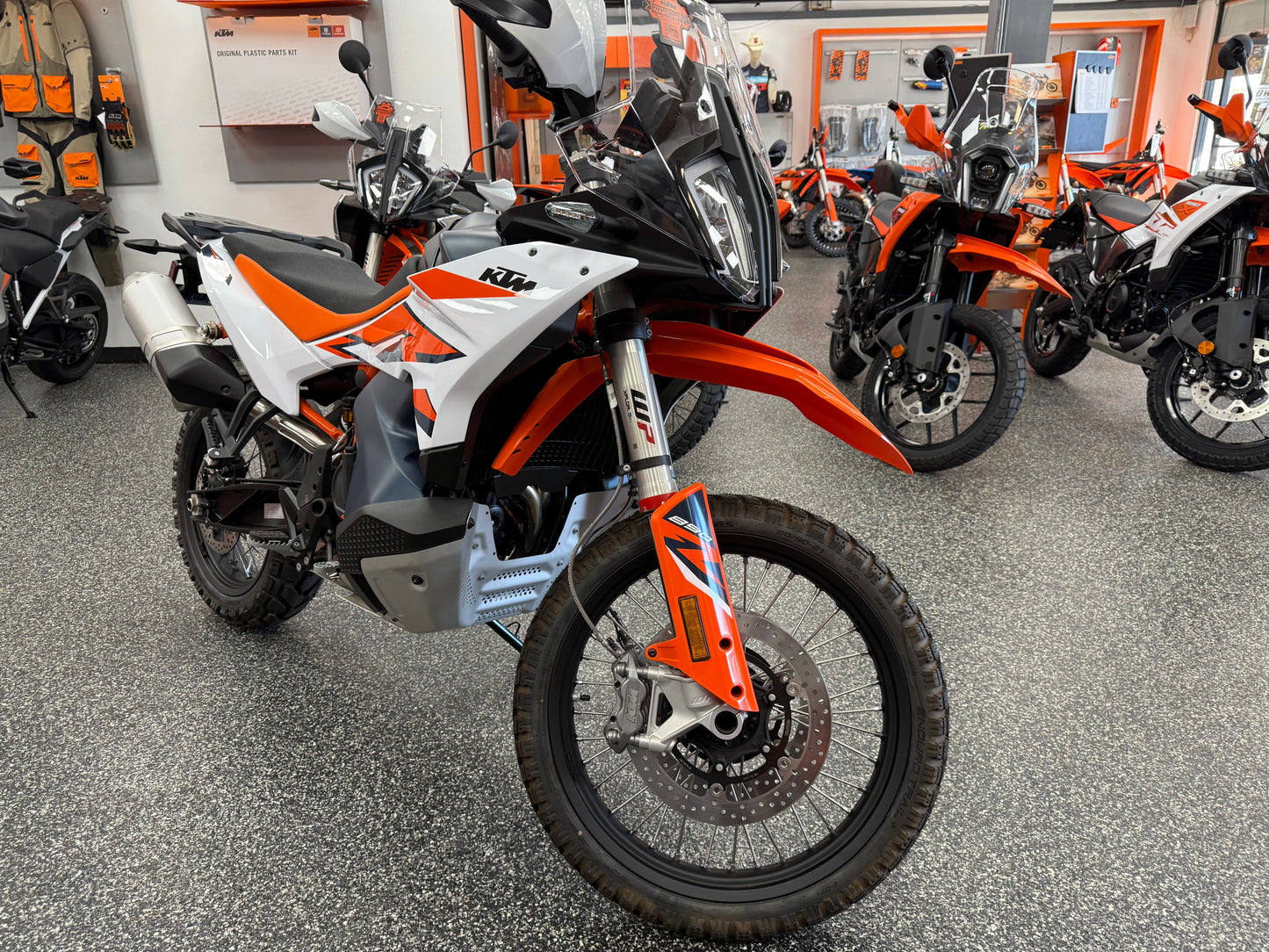 2024 KTM 890 ADVENTURE R