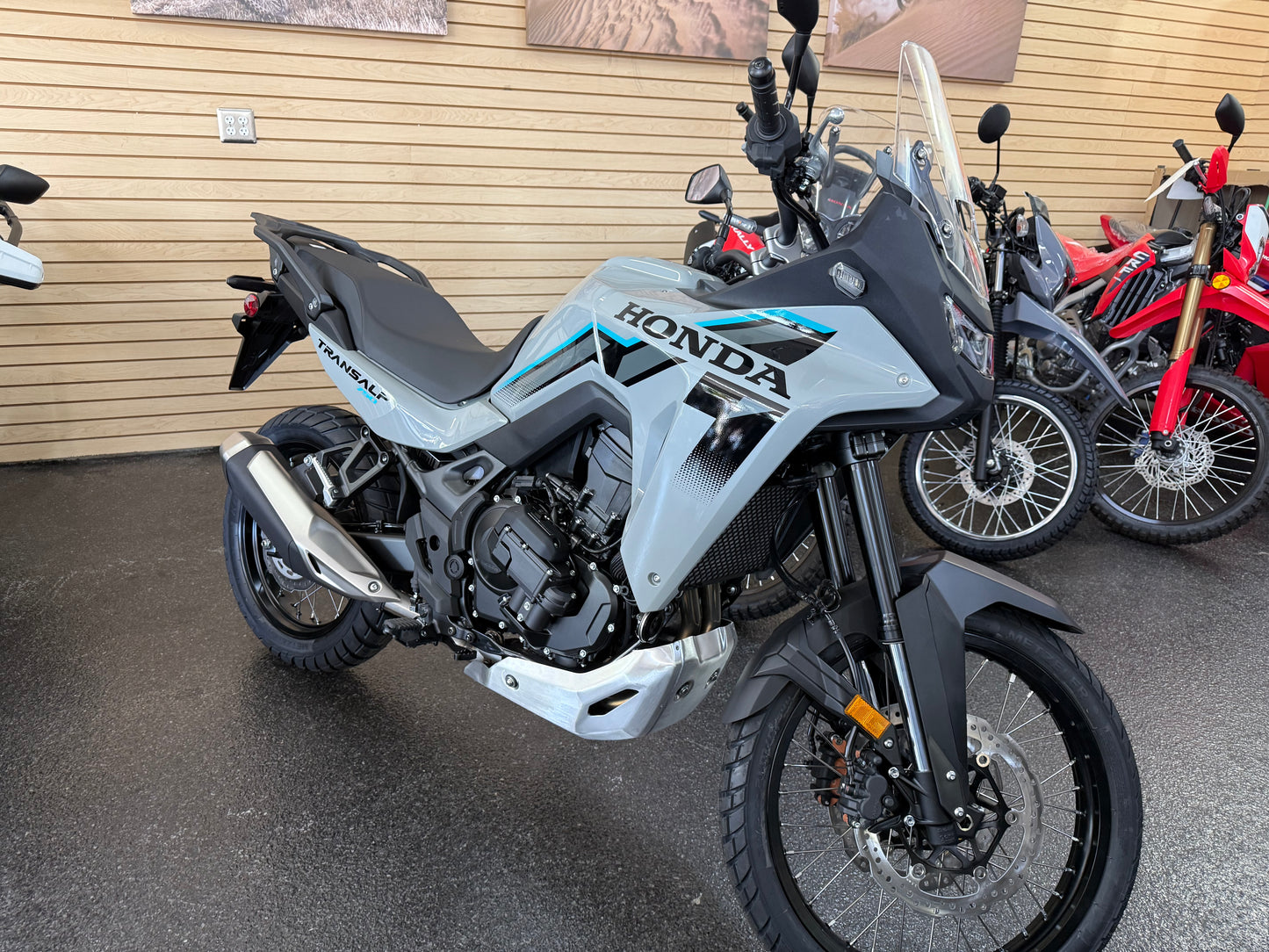 2026 Honda Transalp E-Clutch - Deep Pearl Gray