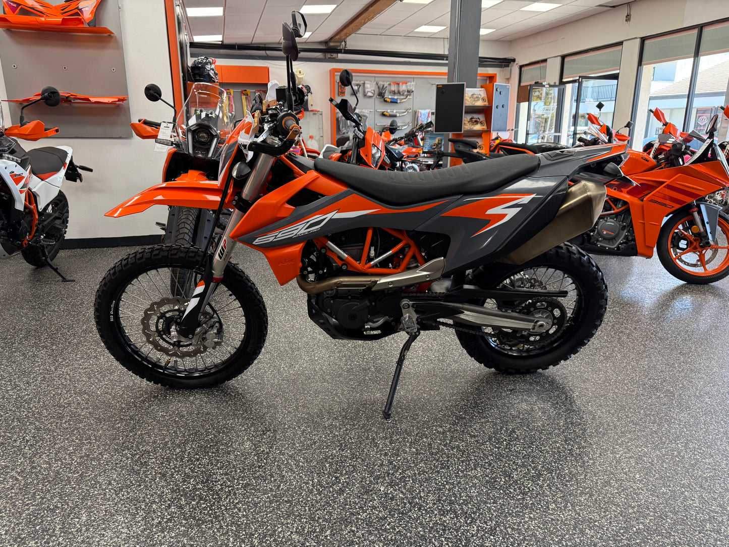 2022 KTM 690 ENDURO R