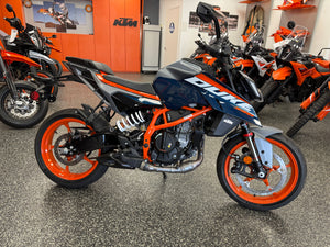 2025 KTM 390 DUKE