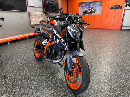 2025 KTM 390 DUKE