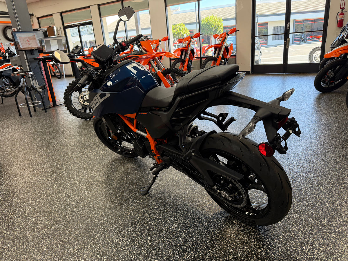 2026 KTM 390 Duke - BLUE