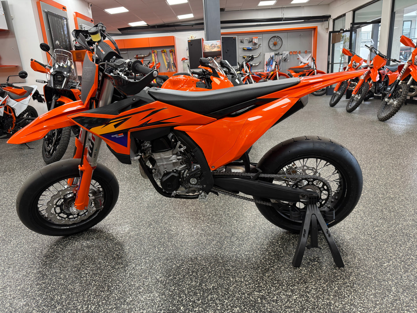 2026 KTM 450 SMR -BLACKOUT